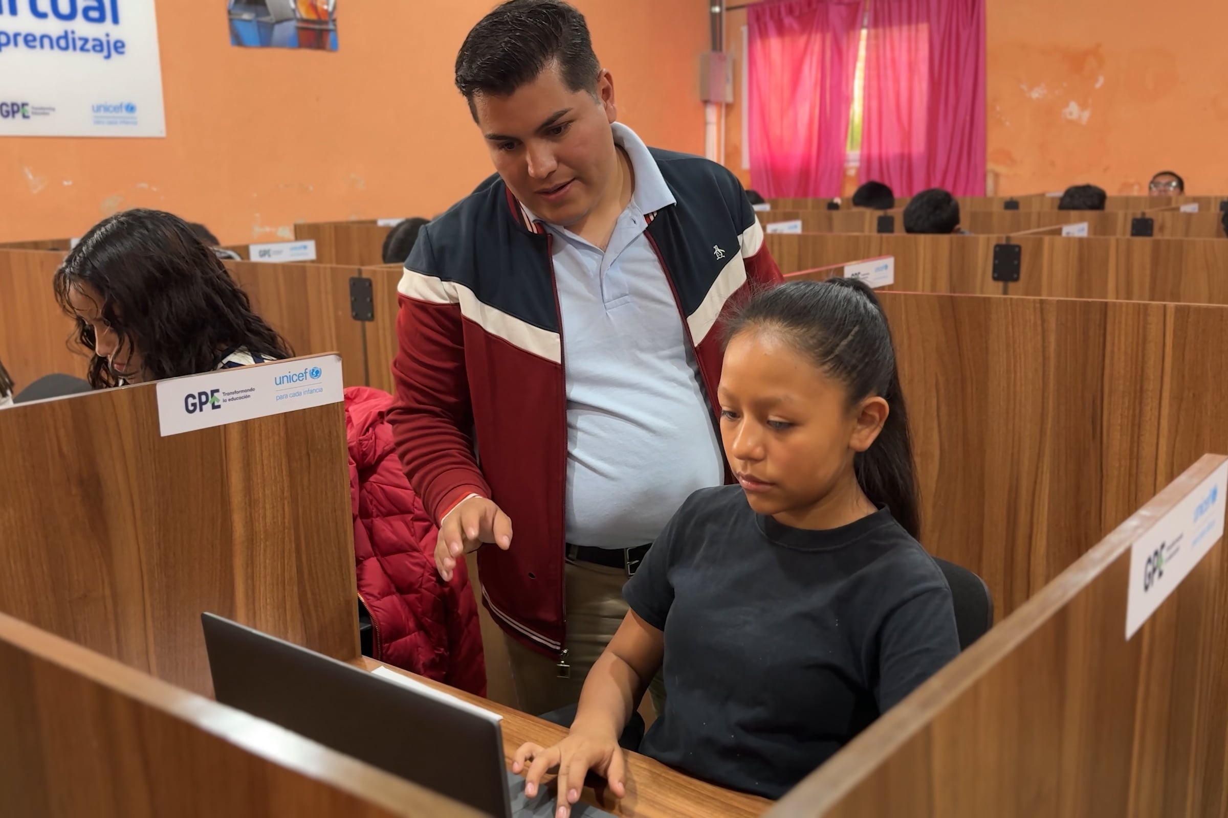 Digital learning opens doors for Guatemalan youth, one click at a time